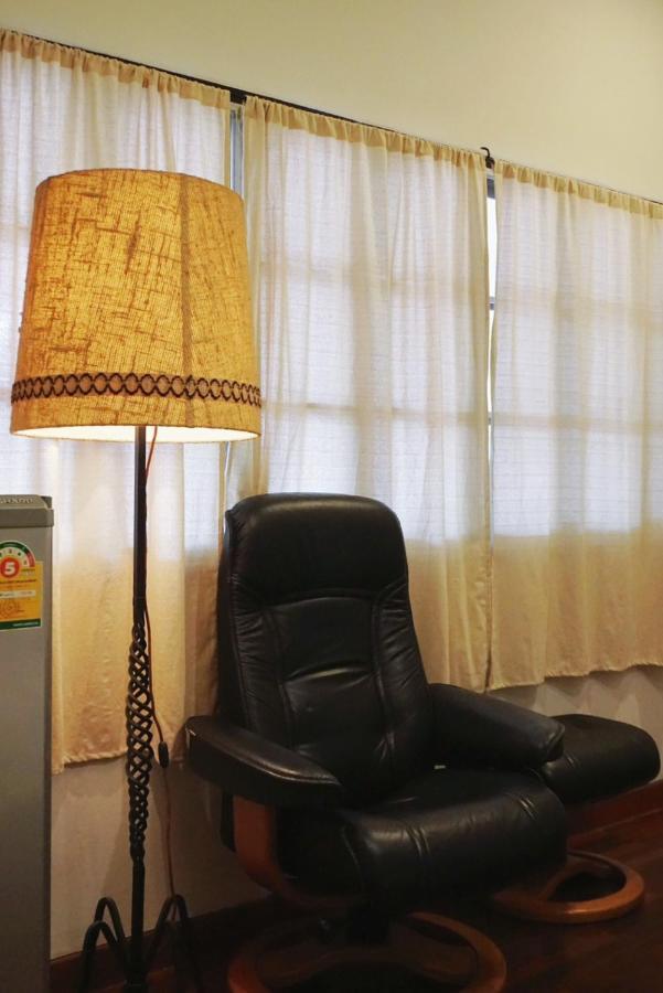 شيانغ ماي Manee Guesthouse And Record บ้านมานี المظهر الخارجي الصورة
