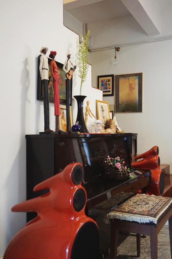 شيانغ ماي Manee Guesthouse And Record บ้านมานี المظهر الخارجي الصورة